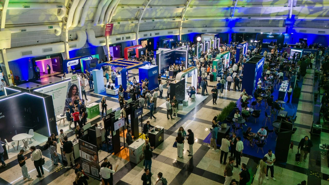 WTC Sao Paulo real-time AI holograms activation